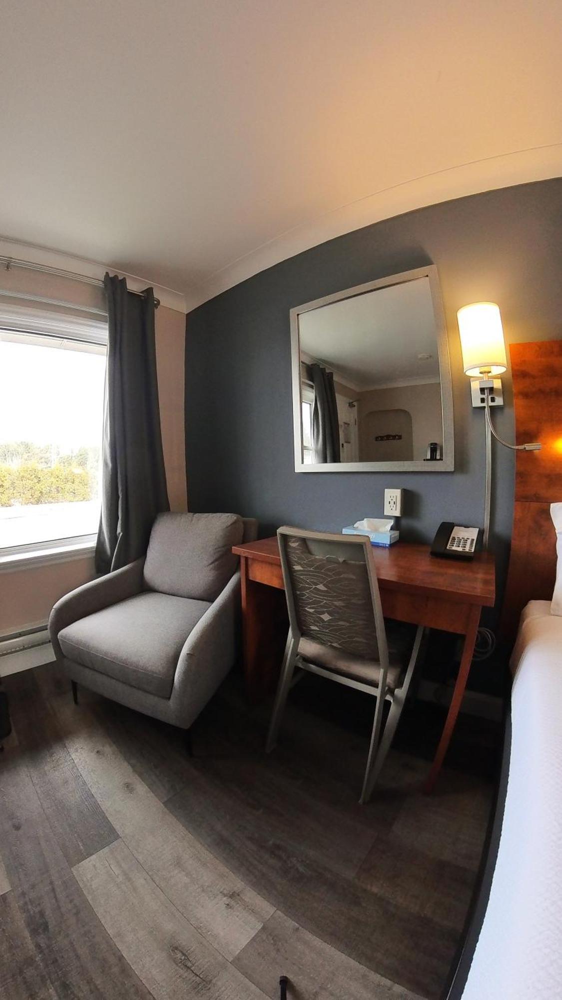 Moonlight Inn And Suites Σάντμπερι Εξωτερικό φωτογραφία