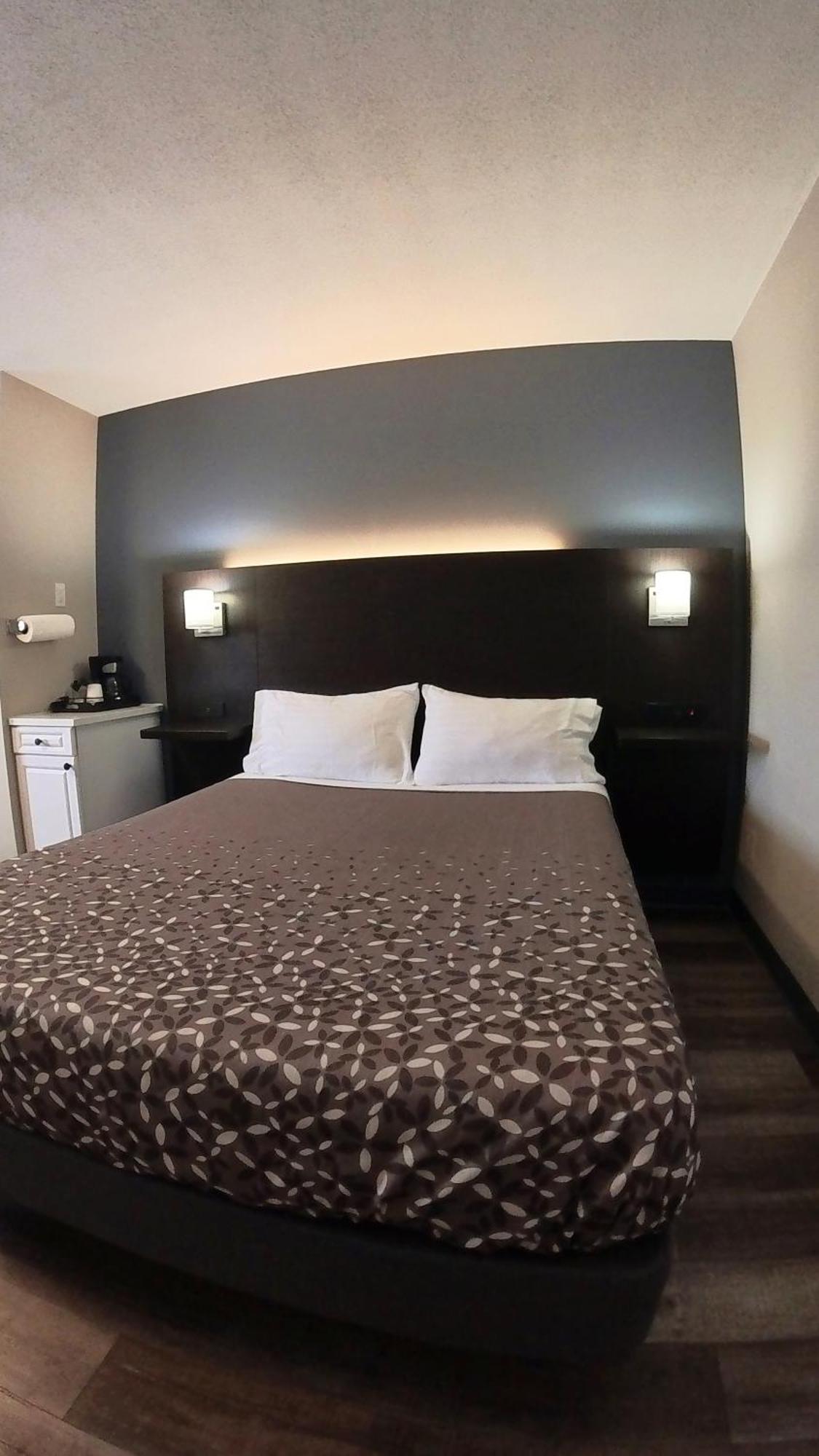 Moonlight Inn And Suites Σάντμπερι Εξωτερικό φωτογραφία
