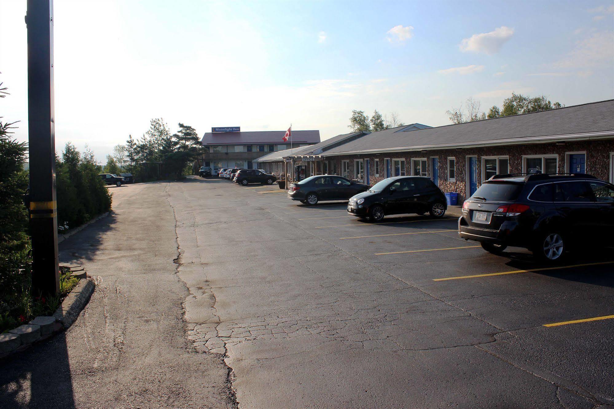 Moonlight Inn And Suites Σάντμπερι Εξωτερικό φωτογραφία