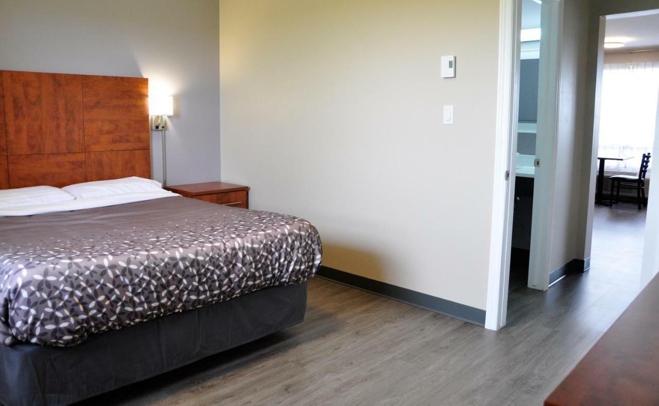 Moonlight Inn And Suites Σάντμπερι Εξωτερικό φωτογραφία